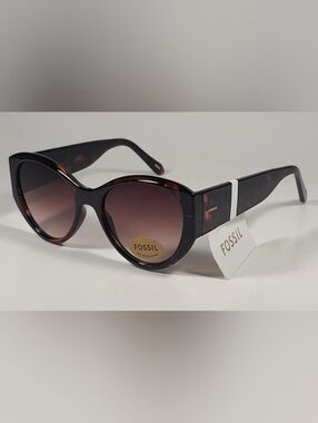 NEW Fossil Cat's Eye Brown Tortoise Sunglasses Style #X82663 Brand New With Tag